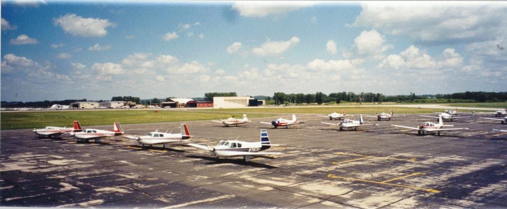 Mooney Caravan 1998 Photo